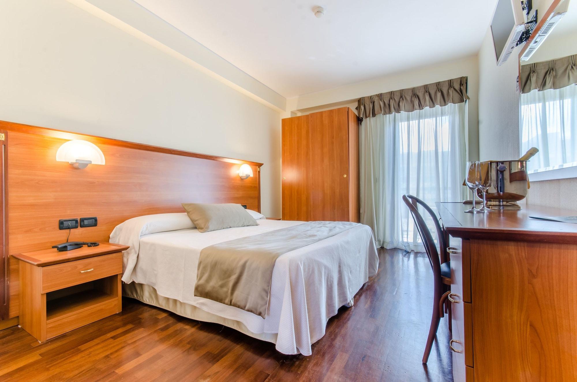 Hotel Federico II L'Aquila Bagian luar foto