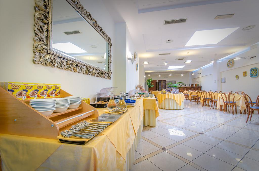 Hotel Federico II L'Aquila Bagian luar foto