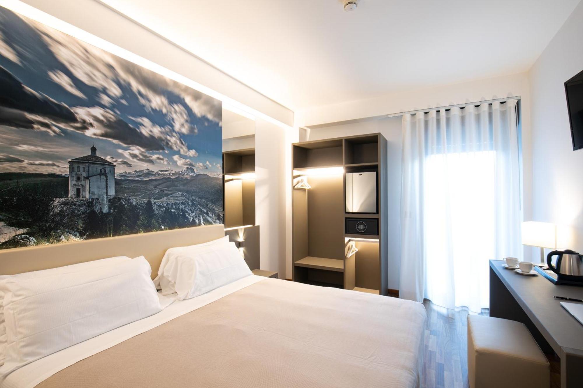 Hotel Federico II L'Aquila Bagian luar foto