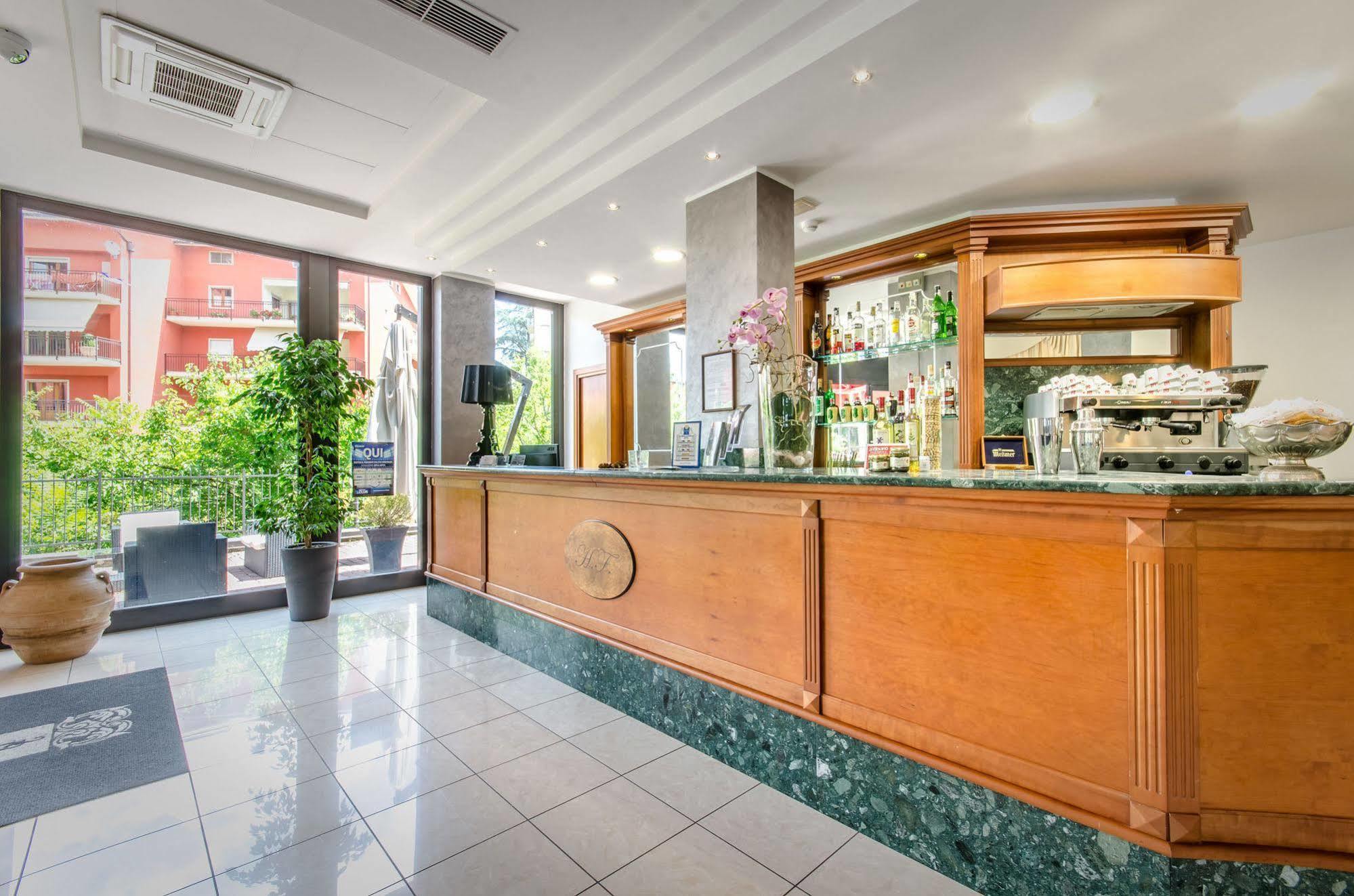 Hotel Federico II L'Aquila Bagian luar foto
